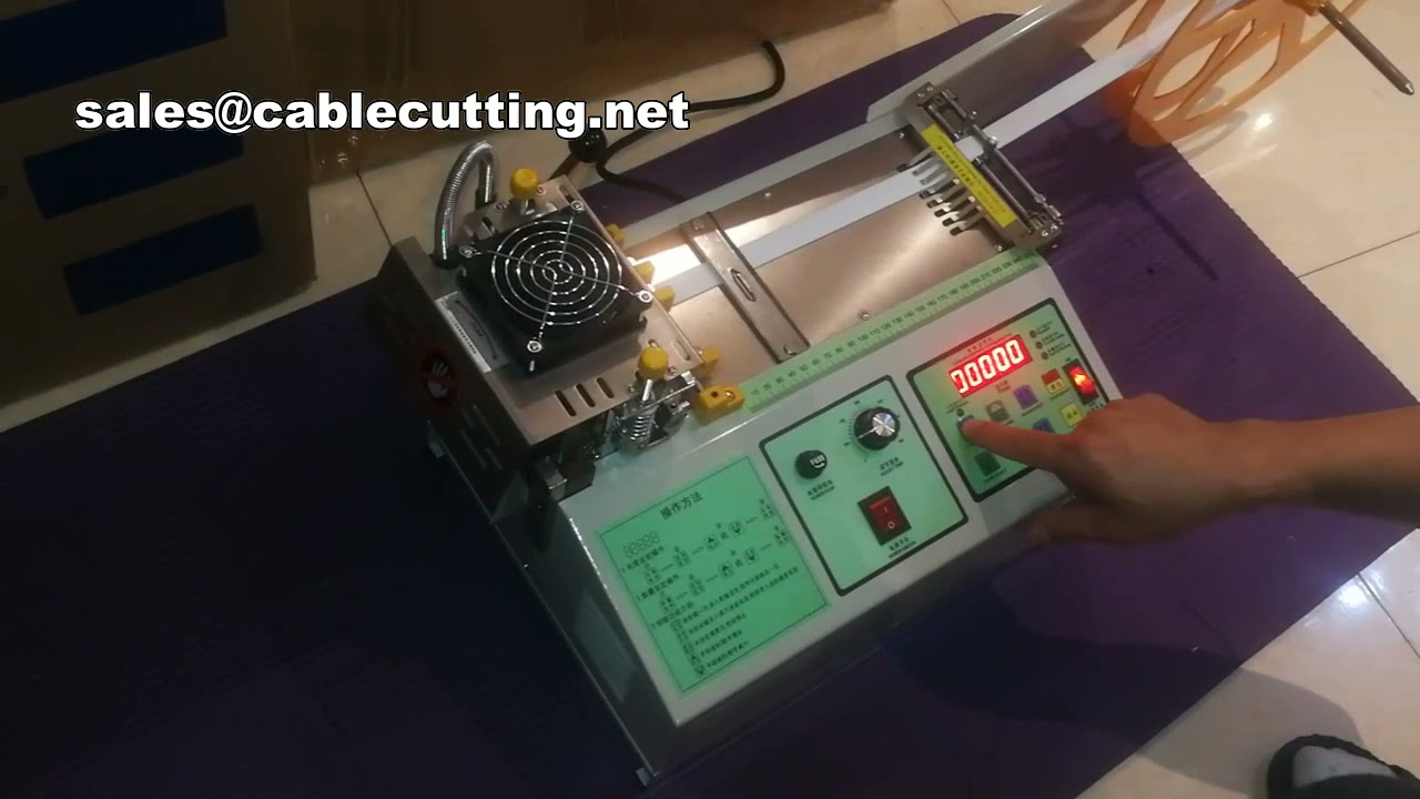 Cloth belt zipper webbing machine elastic belt cutting machine Method of operation