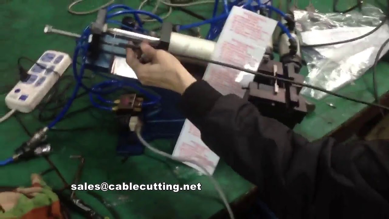 Máquina pelacables industrial de rango medio - Automatización eficiente