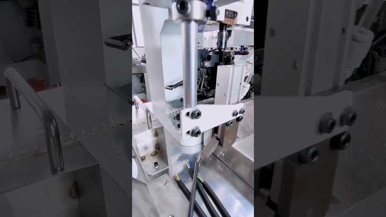 Crimpadora de Terminales Diente de Tiburón para Cables Multinúcleo Ultra Cortos | Máquina de Fábrica
