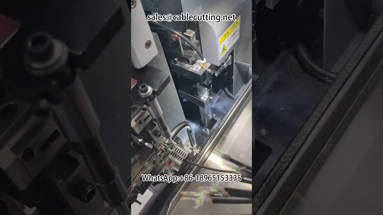 Máquina de pelado y martilleo de cables ultracortos de alta precisión para arneses FAKRA