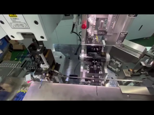 Máquina Automática de Inserción de Tapón Impermeable y Crimpado de Terminales para Cables