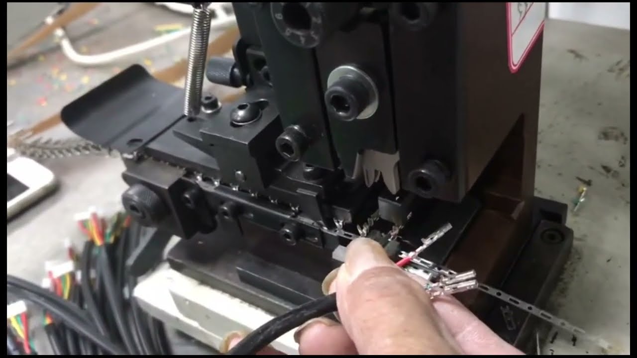 Aplicador universal de molde de crimpado horizontal para terminales - Compatible con toda máquina terminal