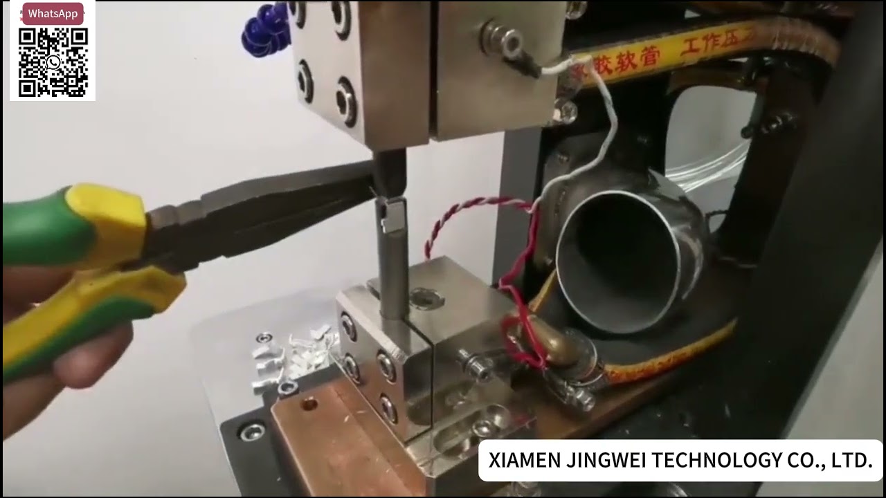 Máquina de soldadura por resistencia para demostración de contacto de lámina de aleación de cobre a contacto AgCdO15 de contactor de CA