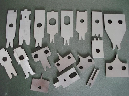 Cuchillas y Matrices para Máquinas de Terminales
